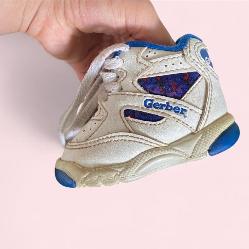 VINTAGE RATE Gerber Baby Walker Sneakers with Patterned Accent Size 2